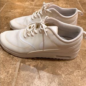 NIKE Tennis Shoes - Size 7.5